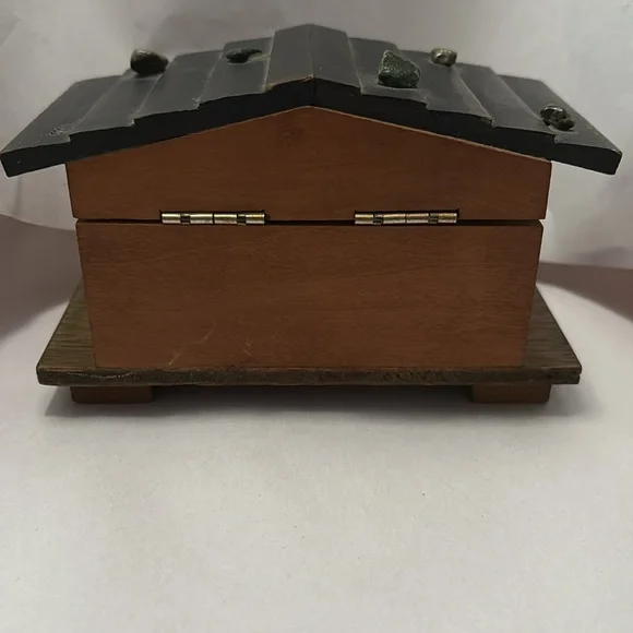 Vintage Swiss Chalet music box - Picture 4 of 5